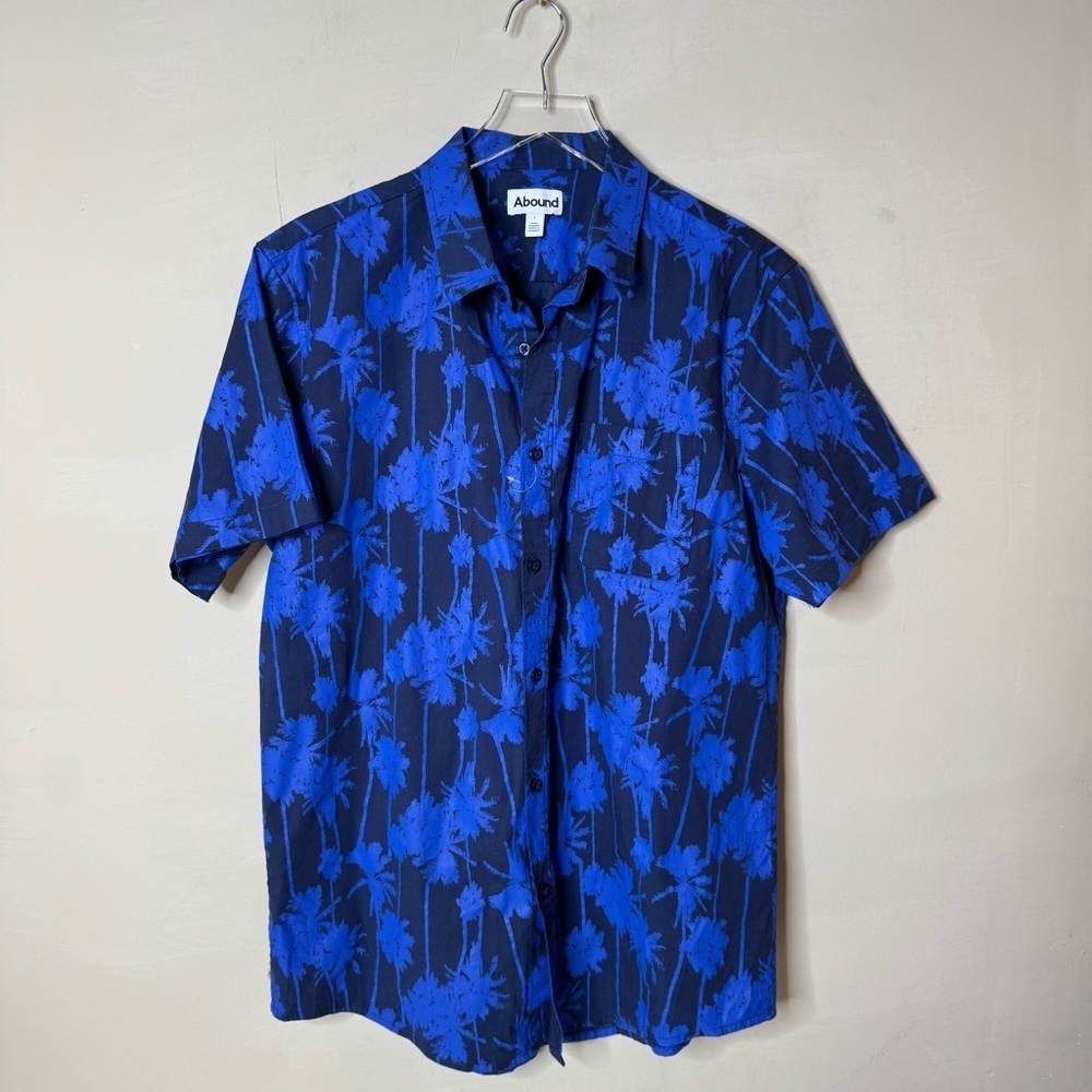 Abound Shirt Button Up Shirt Size L Blue Black Geometric palm trees Print